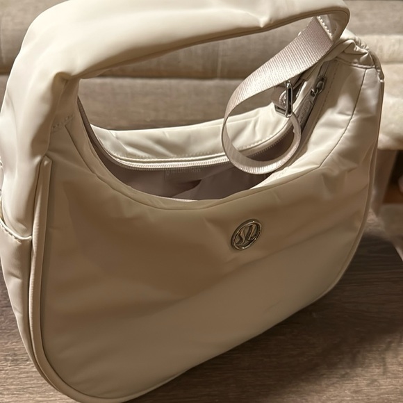 Lululemon city essential shoulder bag 4L original version - Picture 2 of 4